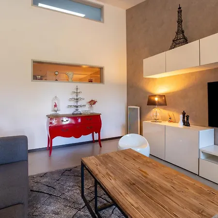 Tatil Evi Le Loft Avec Jacuzzi